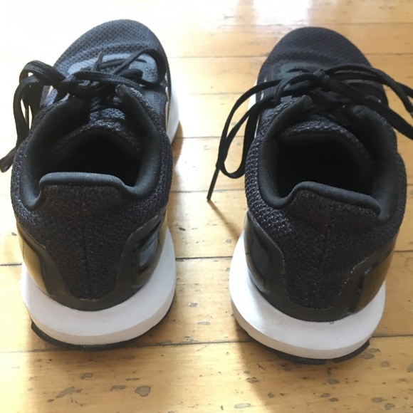 black Adidas Cloudfoam size 7 trainers shoes - Picture 2 of 6